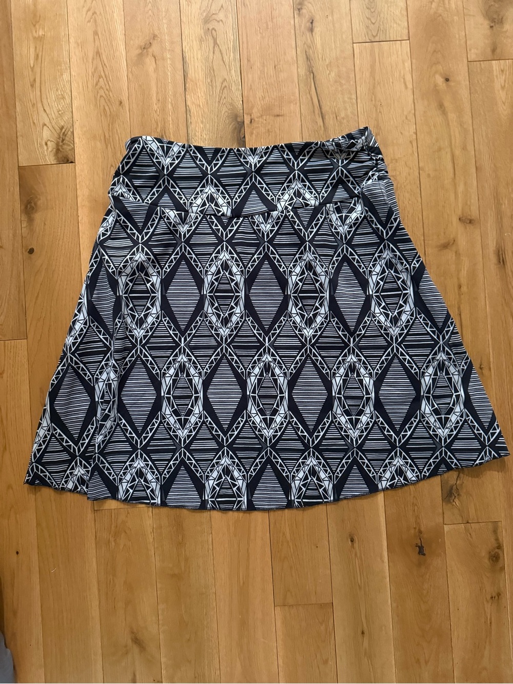 Soybu Black and White Geometric A‑Line Skirt with Diamond Motif